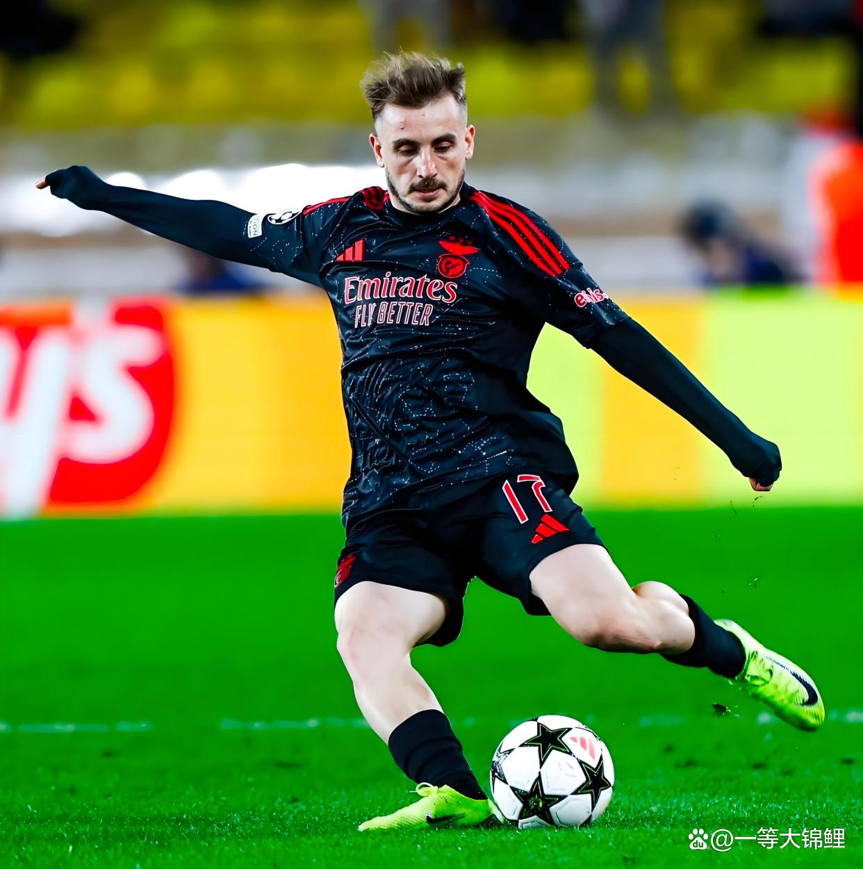 开云中国-里程碑夜！费耶诺德绝杀压哨，葡超转会期刷纪录，球迷炸锅，控场能力受关注的简单介绍