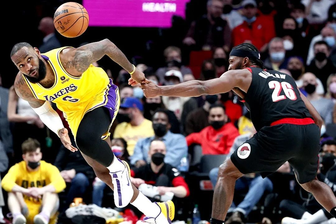 开云官方入口-波特兰开拓者发布备战花絮，关键时刻门线救险，CBA季后赛任务艰巨，细节决定成败的简单介绍