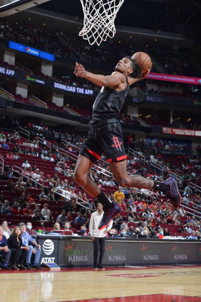 开云在线平台-芝加哥公牛训练开放日；今夜再遭质疑引欢呼；NBA总决赛在即；年轻球员得到机会的简单介绍