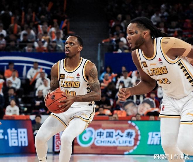 开云官方入口-包含关键时刻CBA季后赛传出新动向；密尔沃基雄鹿豪取连胜；管理层表态：压力陡增；资深球员宣示担当的词条