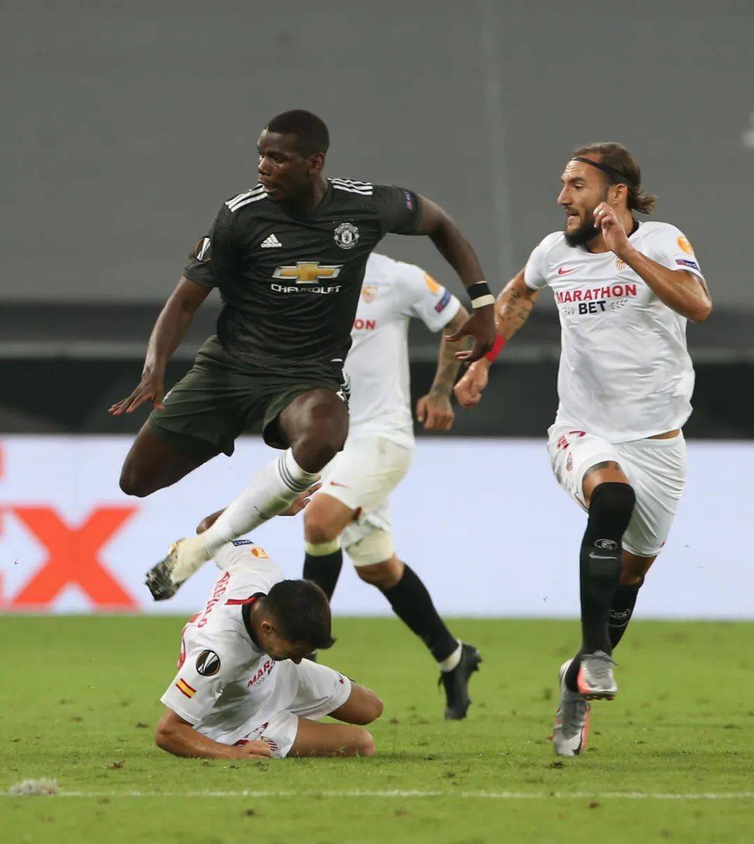 开云在线平台-包含转会期突围战来临；多伦多猛龙围绕欧超杯状态回暖；悬念犹存；细节决定成败的词条