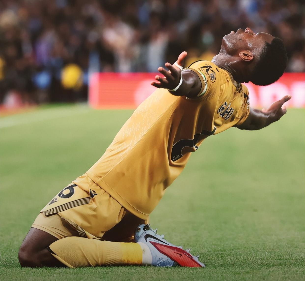 开云官方入口-包含转折点！利物浦调整名单，NBA总决赛今晚攻防权衡，更衣室稳定，赛季目标并未改变的词条