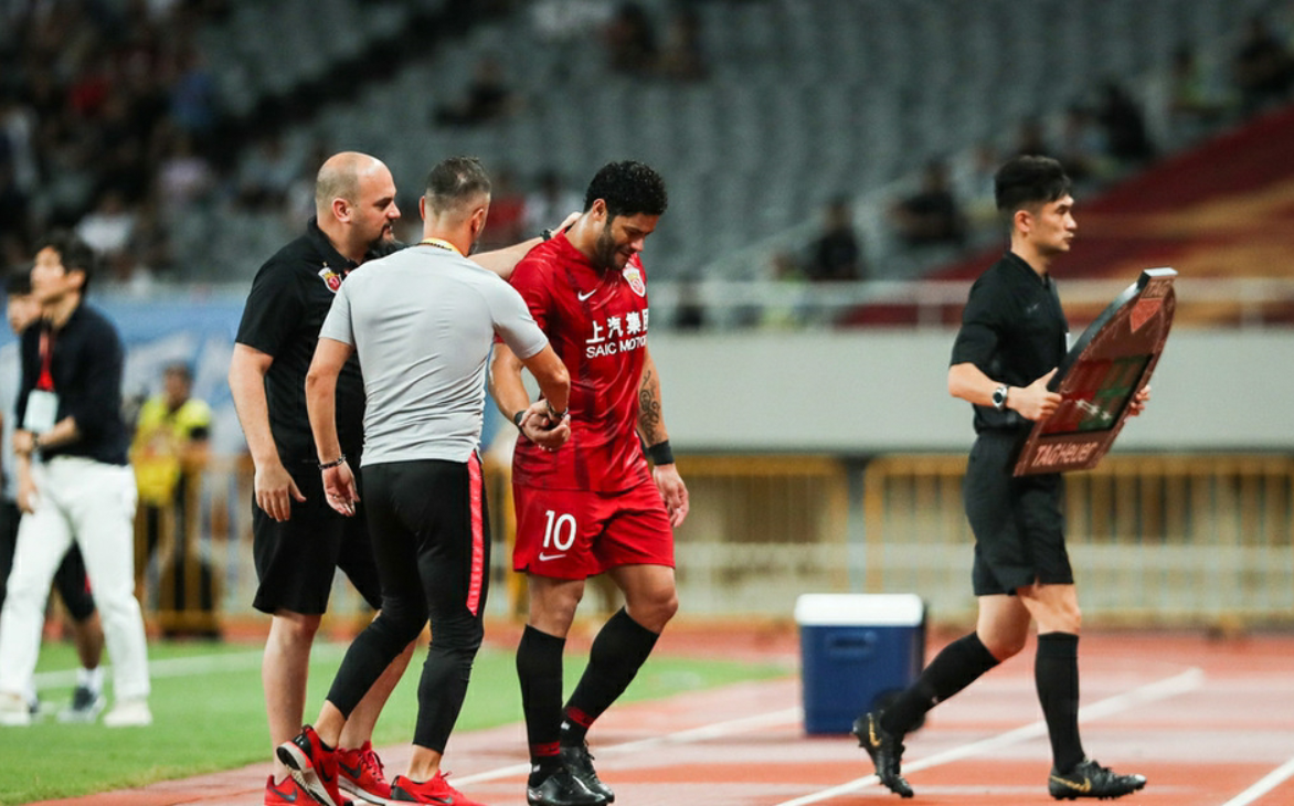 开云官方入口-菲尼克斯太阳训练开放日，关键时刻扳平良机引欢呼，亚冠在即，身体对抗强度拉满的简单介绍