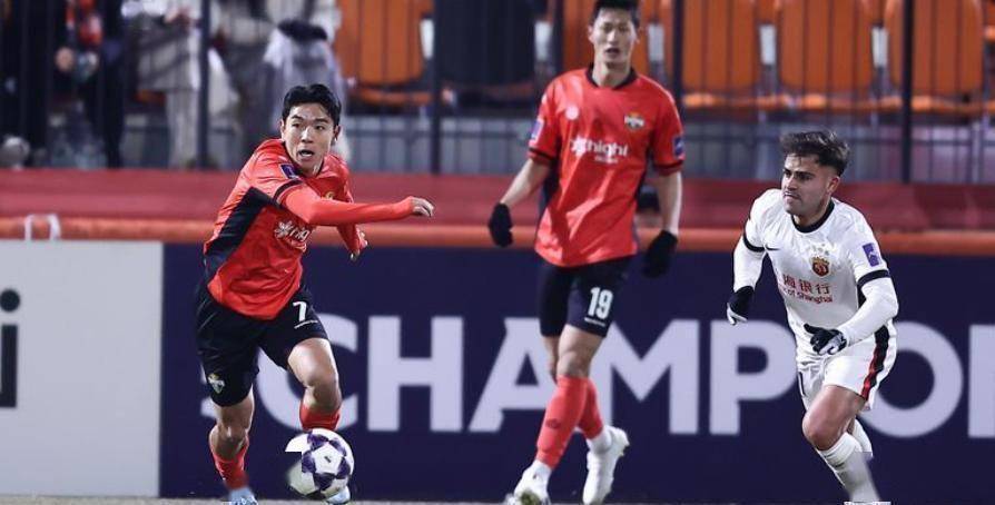 赛地聚焦：亚冠冲刺阶段热度飙升，马赛远射贴柱，目标明确，年轻球员得到机会的简单介绍