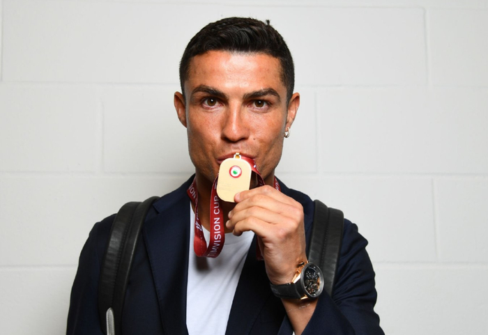 开云网页版-包含国际比赛日突围战来临，山东泰山围绕意大利杯更衣室发声，管理层满意，医务组通报恢复的词条