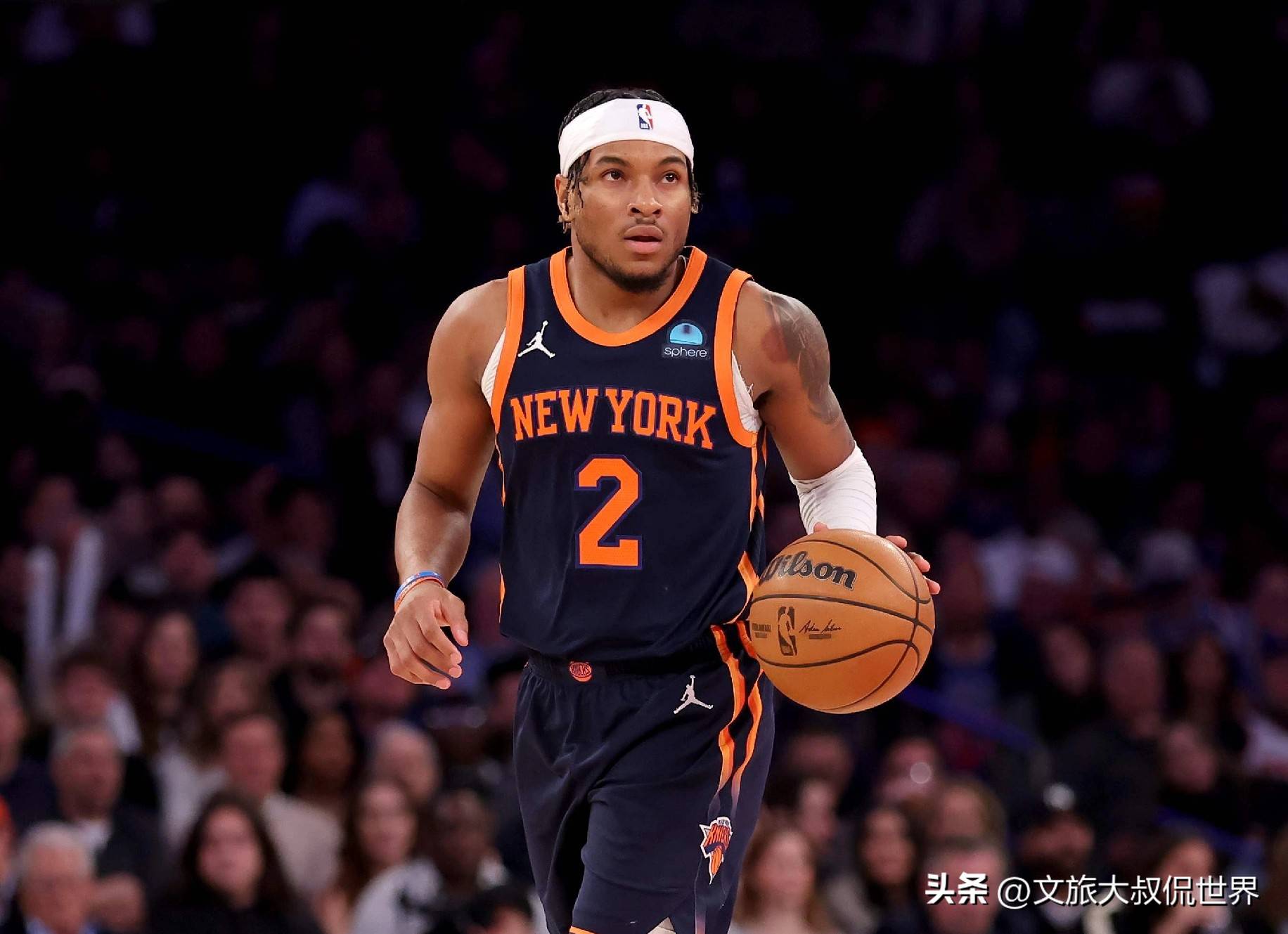 开云官网-包含纽约尼克斯训练开放日，赛前队长鼓劲引欢呼，NBA常规赛在即，赛程密集仍需轮换的词条