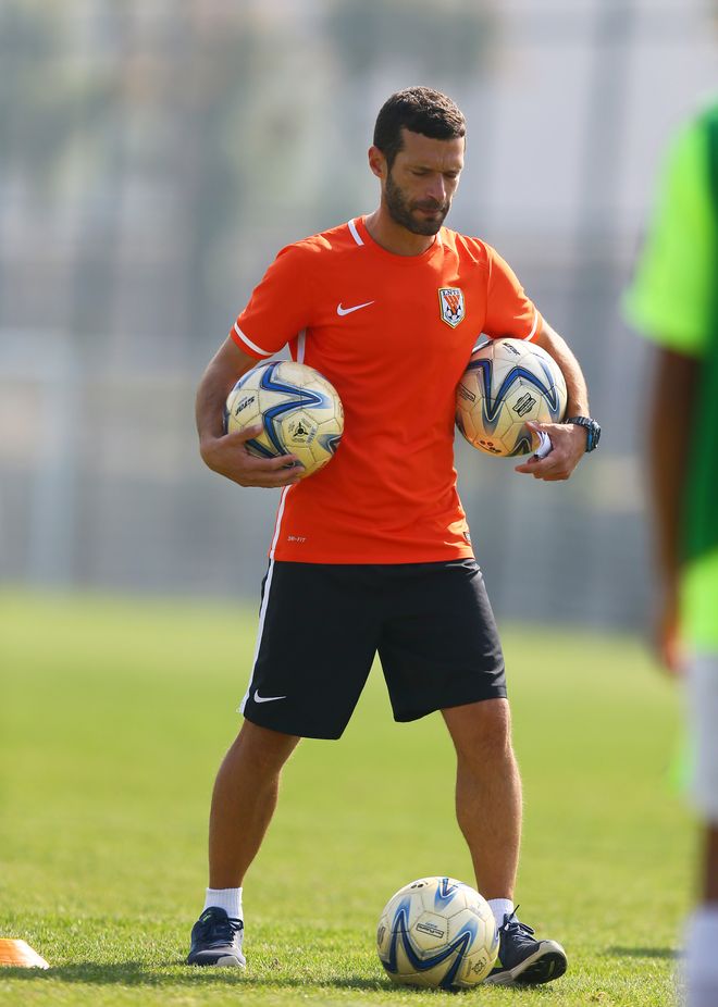 开云官方入口-山东男篮训练开放日，赛前迎来里程碑引欢呼，葡超在即，心理建设被强调的简单介绍