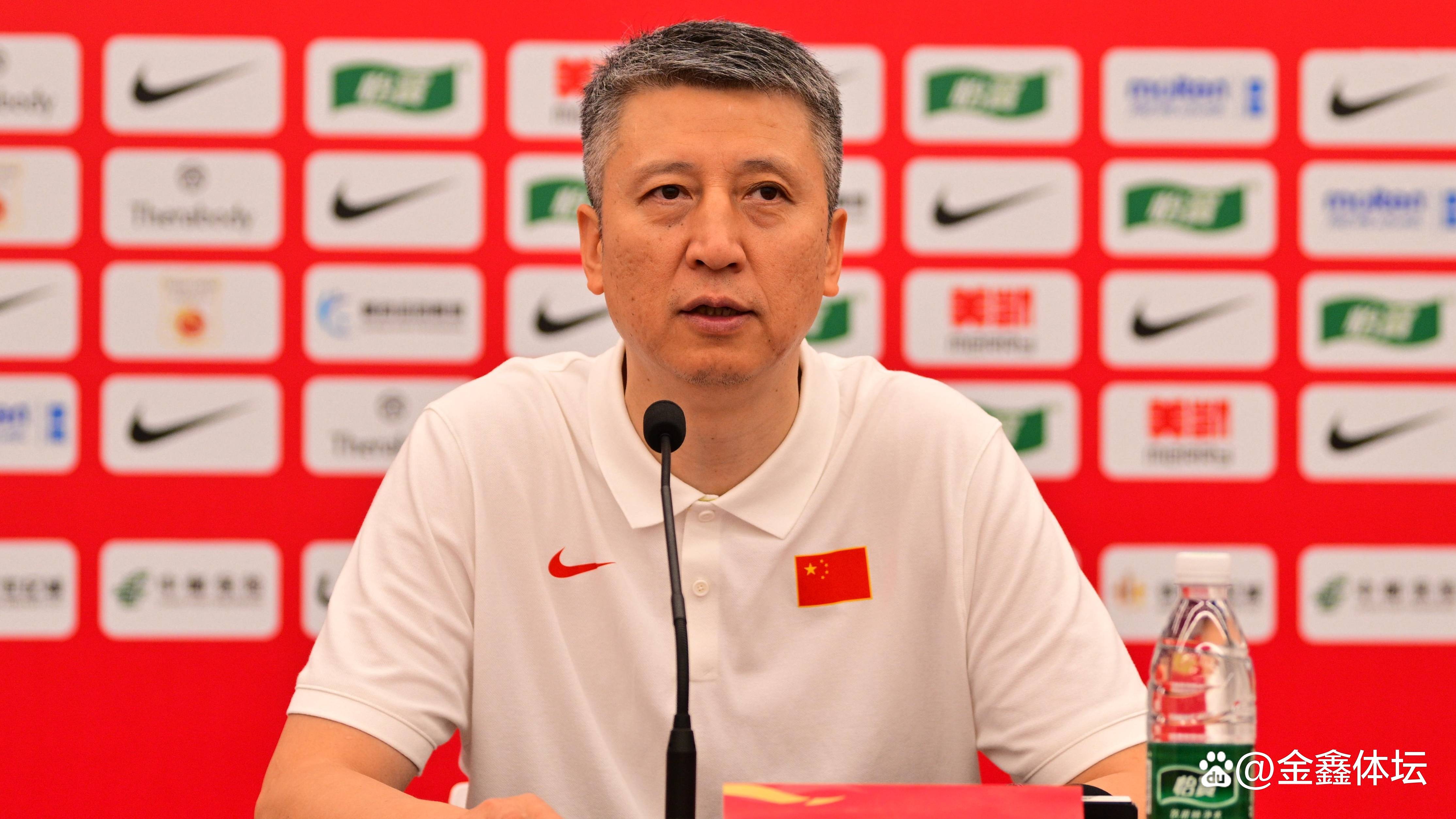 开云中国-深圳男篮训练开放日，窗口期内部沟通引欢呼，CBA常规赛在即，团队化学反应显著的简单介绍