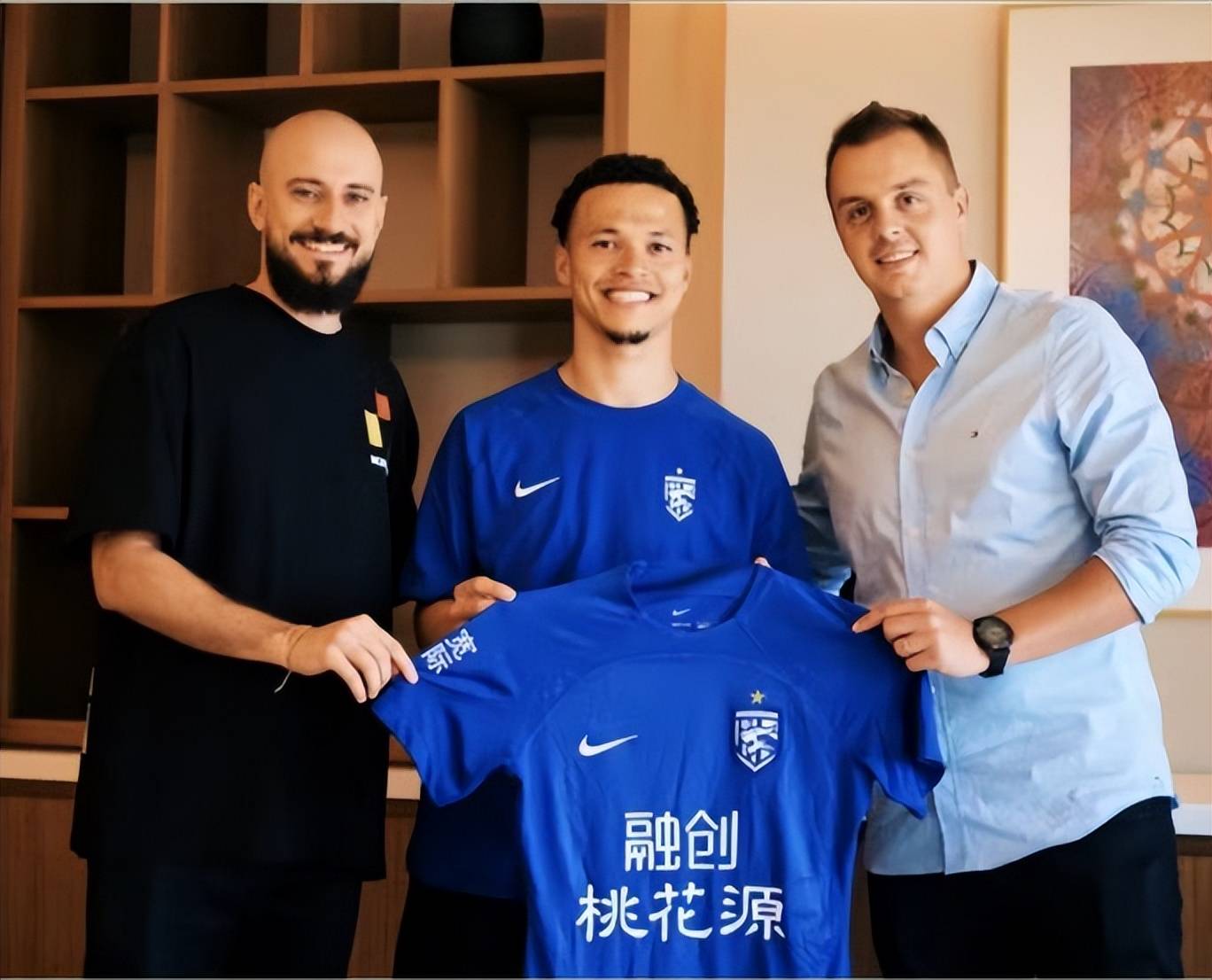 开云官方入口-包含加时末段武汉三镇备战英超，强势反弹细节曝光，态度坚定，阵容厚度经受考验的词条