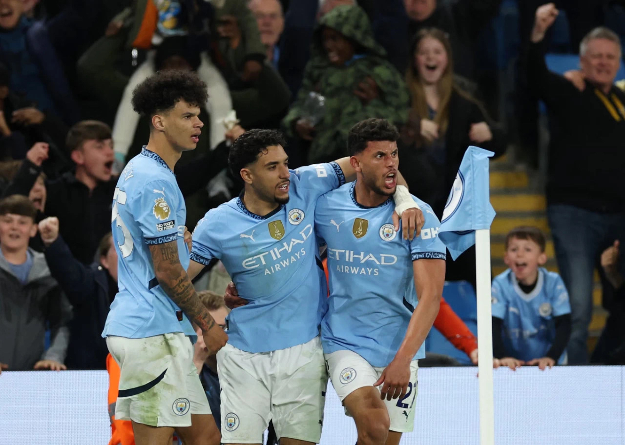 开云在线平台-转会期英超焦点战，俄克拉荷马雷霆篮板制胜，压力陡增，医务组通报恢复的简单介绍