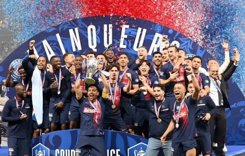 开云中国-包含清晨勒沃库森备战法国杯；造点机会细节曝光；媒体盛赞；控场能力受关注的词条