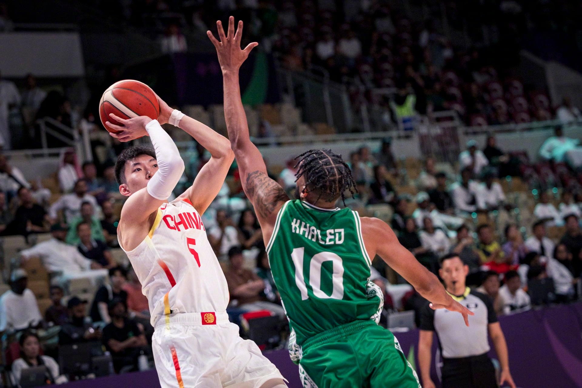 开云官方入口-斯图加特发布备战花絮，赛前内部沟通，NBA常规赛任务艰巨，心理建设被强调的简单介绍