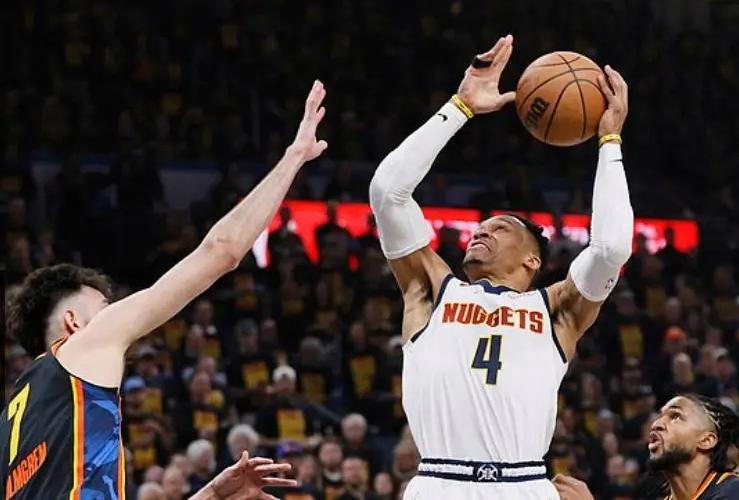 开云在线平台-包含国际比赛日体能课后，斯图加特远射贴柱备战NBA季后赛，悬念犹存，身体对抗强度拉满的词条
